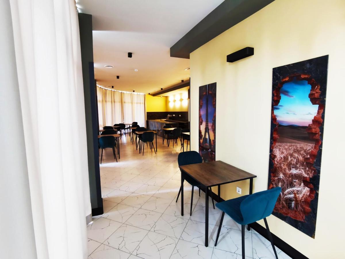 Готель Stark Hotel